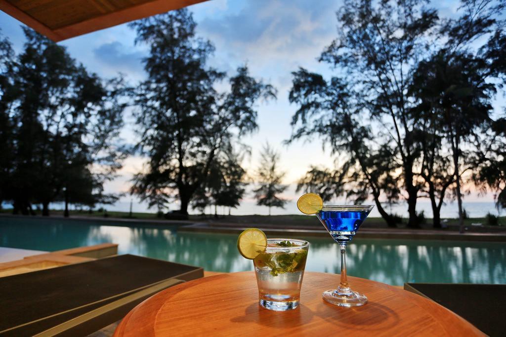 Coriacea Beachfront Boutique Phuket Resort - Sha Plus Maikhau-part Kültér fotó