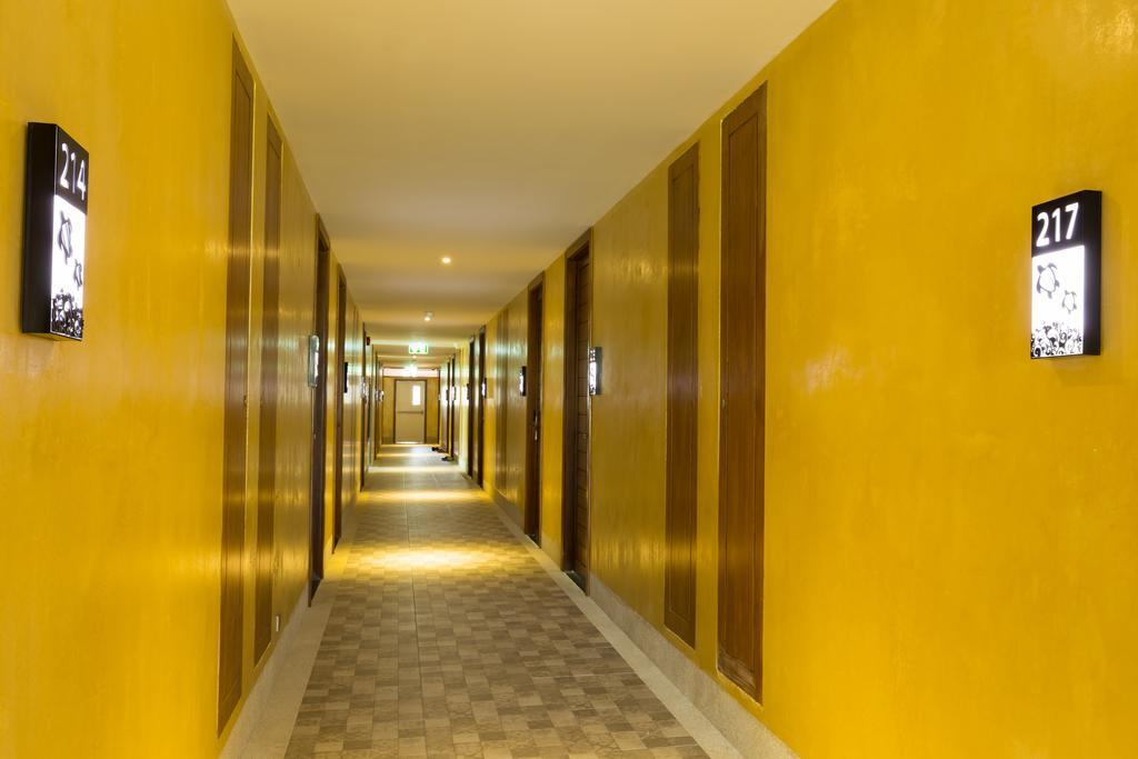 Coriacea Beachfront Boutique Phuket Resort - Sha Plus Maikhau-part Kültér fotó